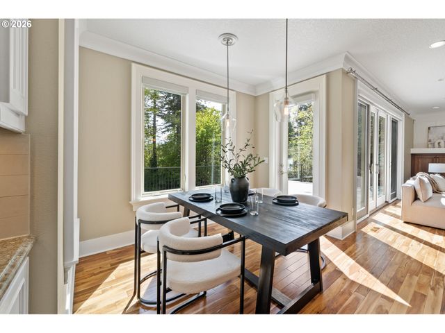 13056 KNAUS Rd, Lake Oswego, OR 97034