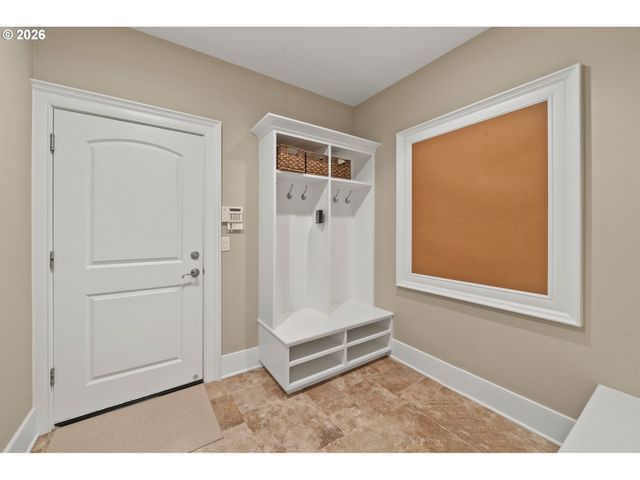 13056 KNAUS Rd, Lake Oswego, OR 97034