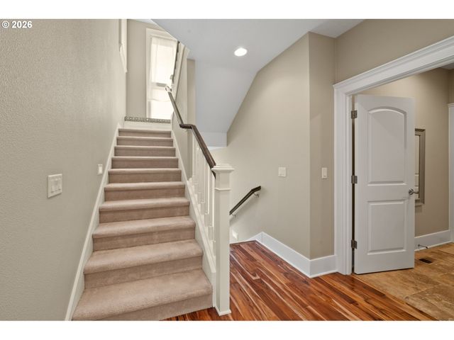 13056 KNAUS Rd, Lake Oswego, OR 97034