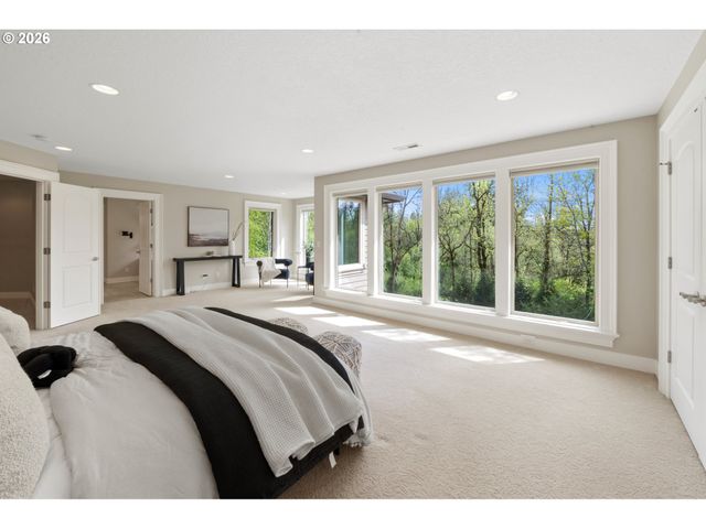 13056 KNAUS Rd, Lake Oswego, OR 97034