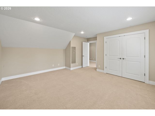 13056 KNAUS Rd, Lake Oswego, OR 97034