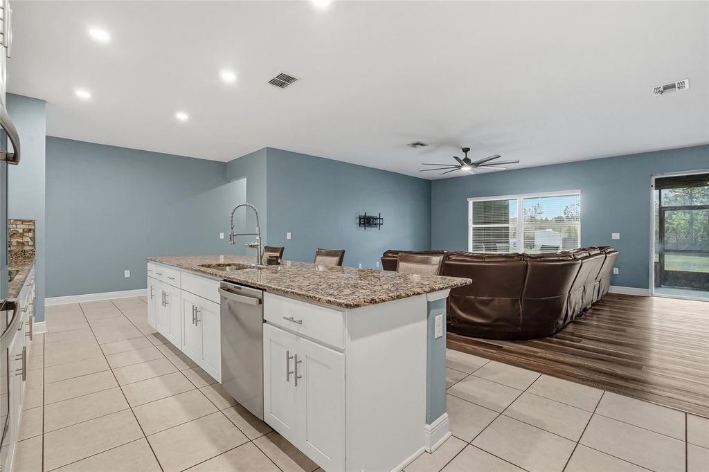 Image 18 of property listing at 11174 MARVELWOOD ROAD, Weeki Wachee, FL 34614