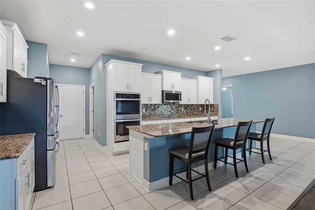 Image 20 of property listing at 11174 MARVELWOOD ROAD, Weeki Wachee, FL 34614