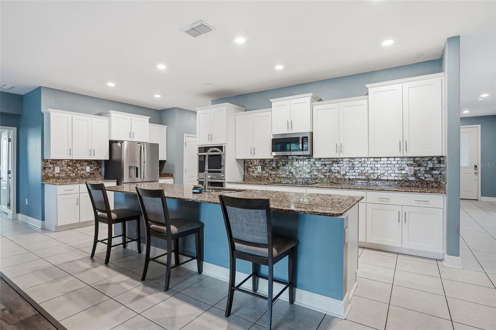 Image 22 of property listing at 11174 MARVELWOOD ROAD, Weeki Wachee, FL 34614