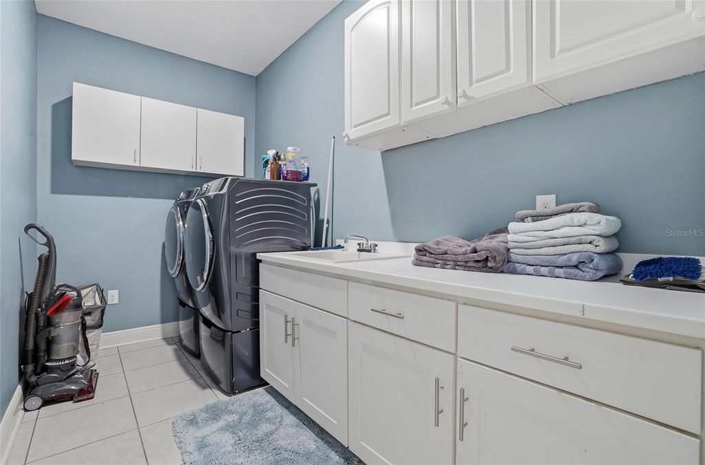 Image 47 of property listing at 11174 MARVELWOOD ROAD, Weeki Wachee, FL 34614