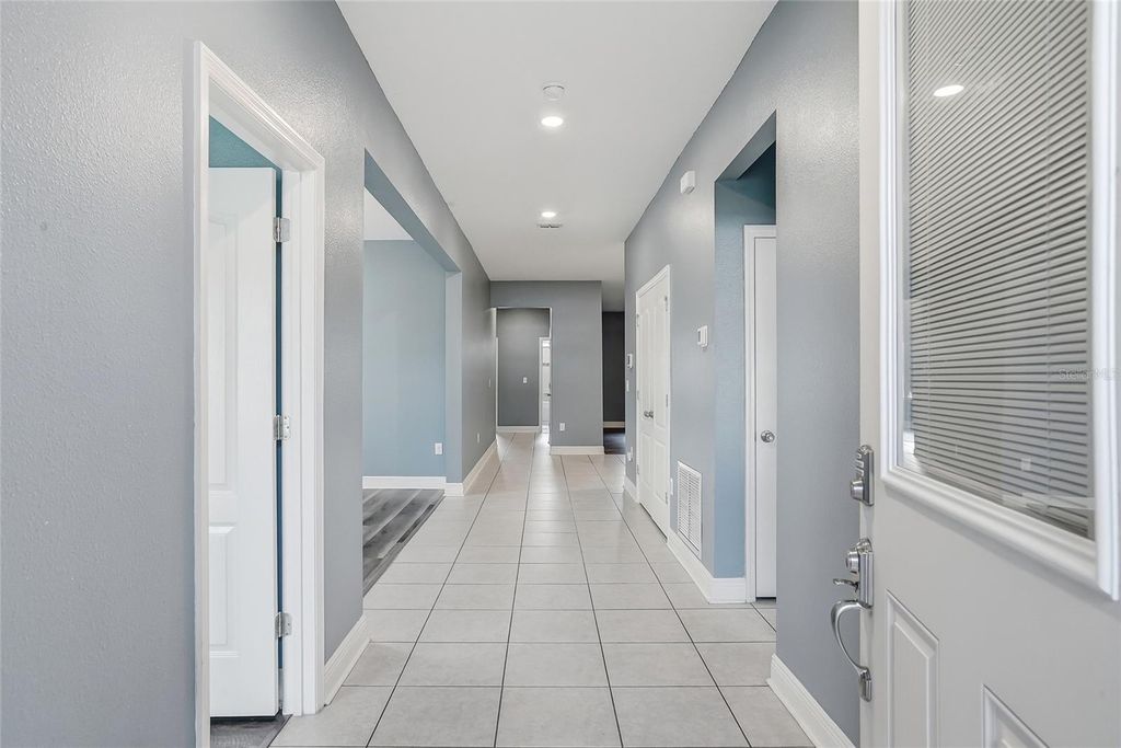 Image 9 of property listing at 11174 MARVELWOOD ROAD, Weeki Wachee, FL 34614