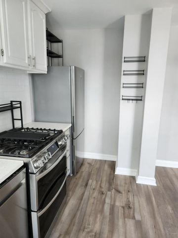 1702 LANG PL NE, Washington, DC 20002