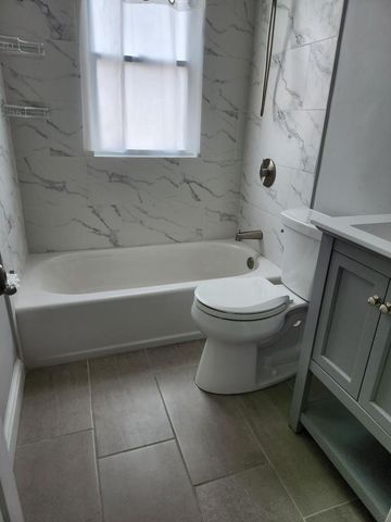 1702 LANG PL NE, Washington, DC 20002