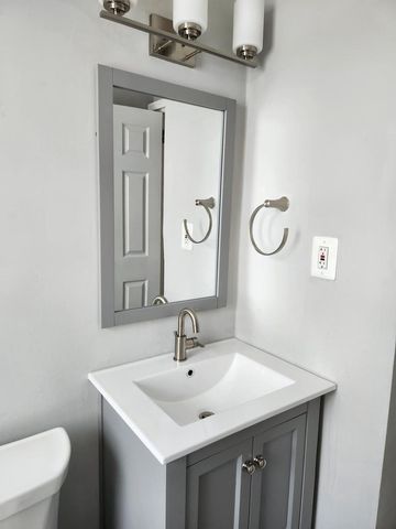 1702 LANG PL NE, Washington, DC 20002