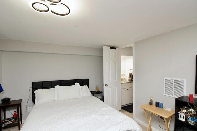 1702 LANG PL NE, Washington, DC 20002