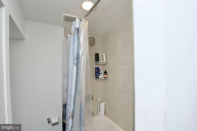 1702 LANG PL NE, Washington, DC 20002