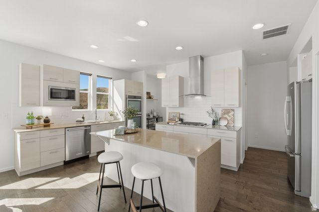 5039 AMBERMONT DR, Herriman, UT 84096