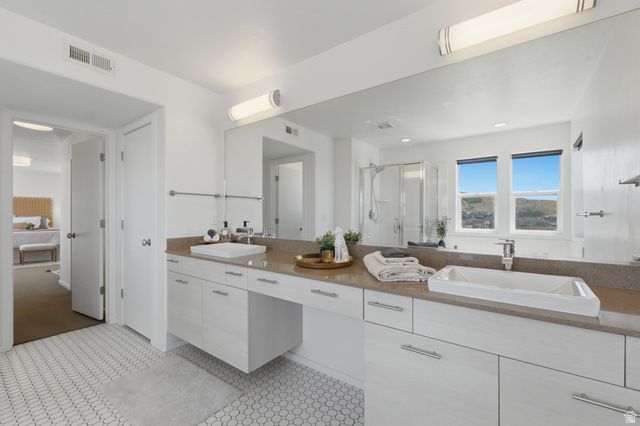 5039 AMBERMONT DR, Herriman, UT 84096