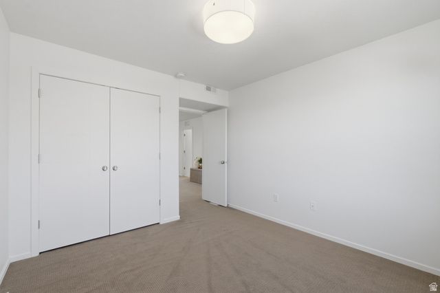 5039 AMBERMONT DR, Herriman, UT 84096