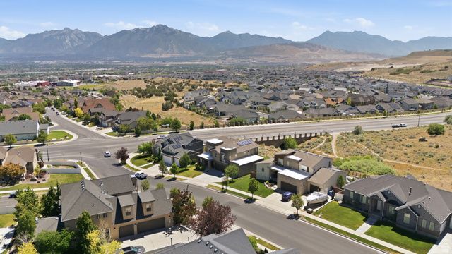 5039 AMBERMONT DR, Herriman, UT 84096