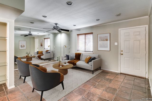 102 Vassar Ln Apt 4, San Antonio, TX 78212