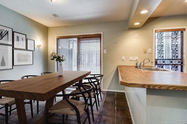 102 Vassar Ln Apt 4, San Antonio, TX 78212