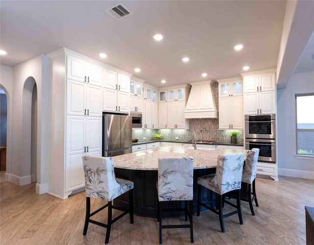 6 Canopy Green Drive, Tomball, TX 77375