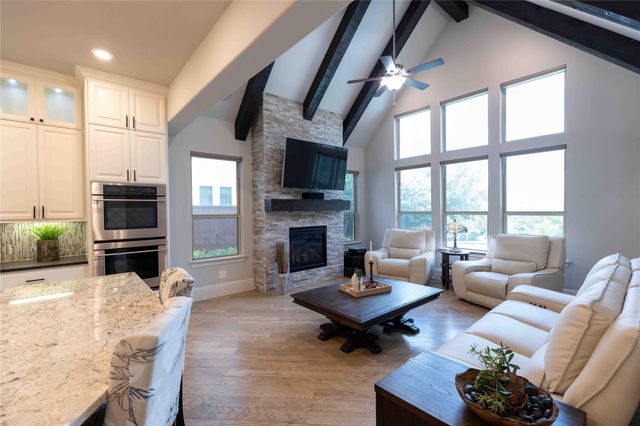 6 Canopy Green Drive, Tomball, TX 77375