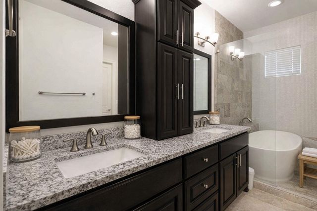 6 Canopy Green Drive, Tomball, TX 77375