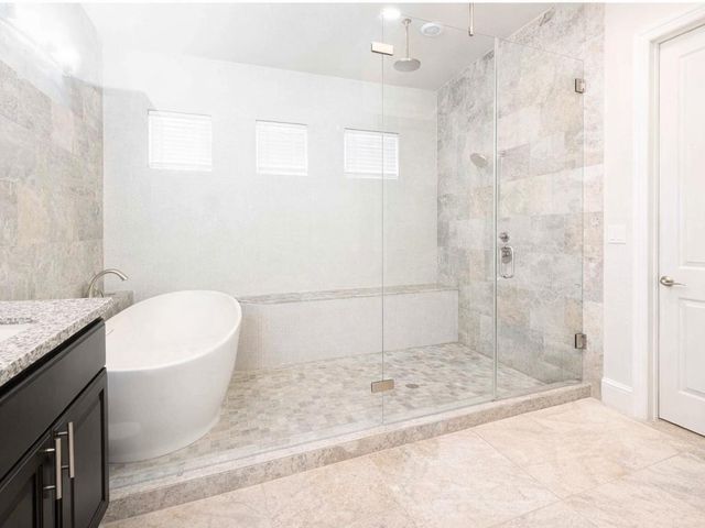 6 Canopy Green Drive, Tomball, TX 77375