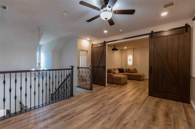 6 Canopy Green Drive, Tomball, TX 77375