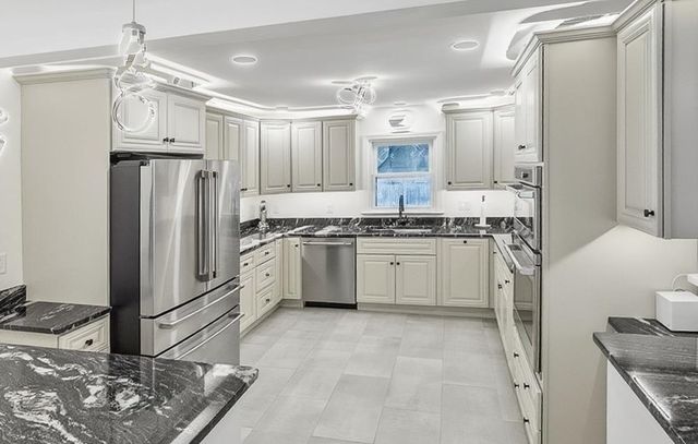 44 Sherwood Meadows, Pembroke, NH 03275
