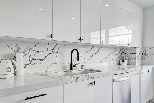 2801 NE 183rd Street 101W, Aventura, FL 33160