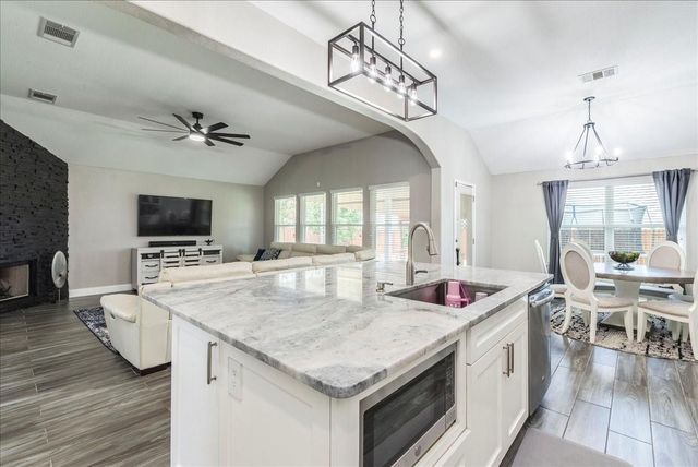 18716 Alnwick Castle DR, Pflugerville, TX 78660