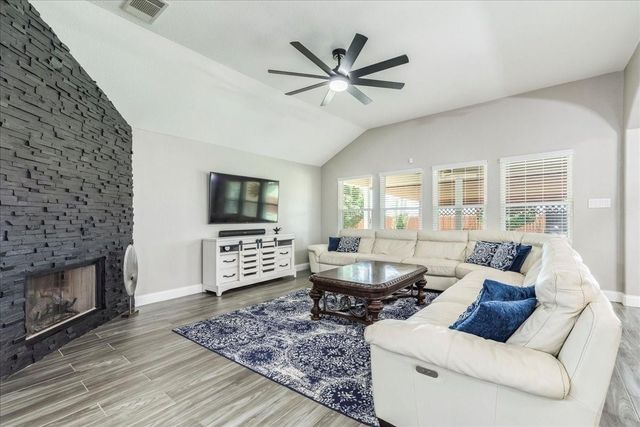 18716 Alnwick Castle DR, Pflugerville, TX 78660