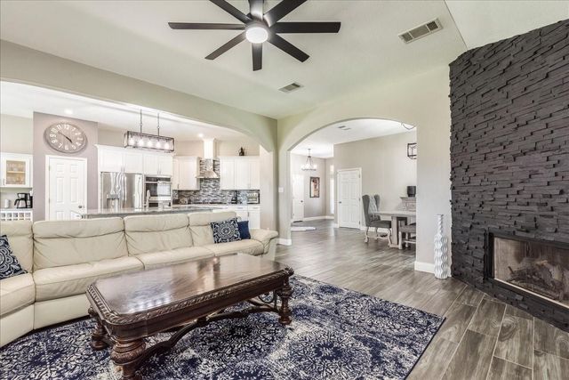 18716 Alnwick Castle DR, Pflugerville, TX 78660