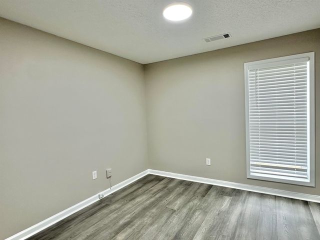 6043 TALL WILLOW DR, Memphis, TN 38141