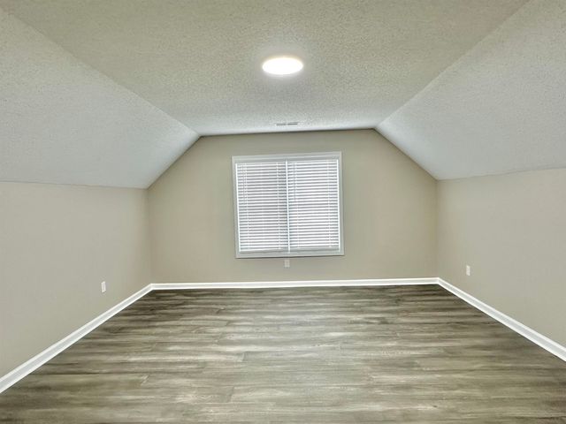 6043 TALL WILLOW DR, Memphis, TN 38141