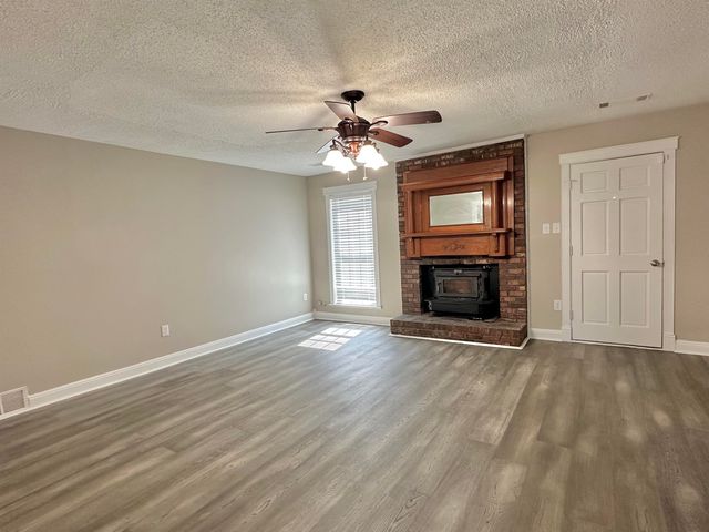 6043 TALL WILLOW DR, Memphis, TN 38141
