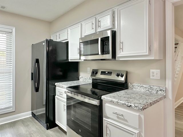 6043 TALL WILLOW DR, Memphis, TN 38141