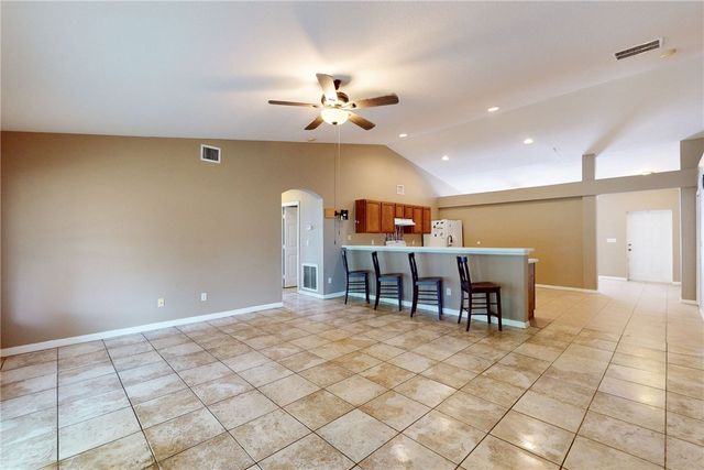 8465 101st Avenue, Vero Beach, FL 32967