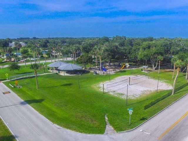 8465 101st Avenue, Vero Beach, FL 32967