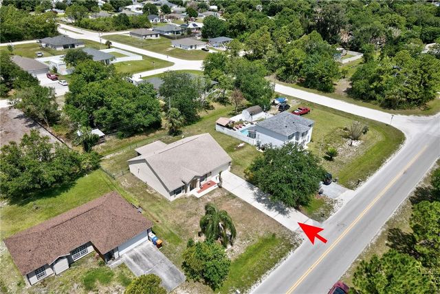 8465 101st Avenue, Vero Beach, FL 32967