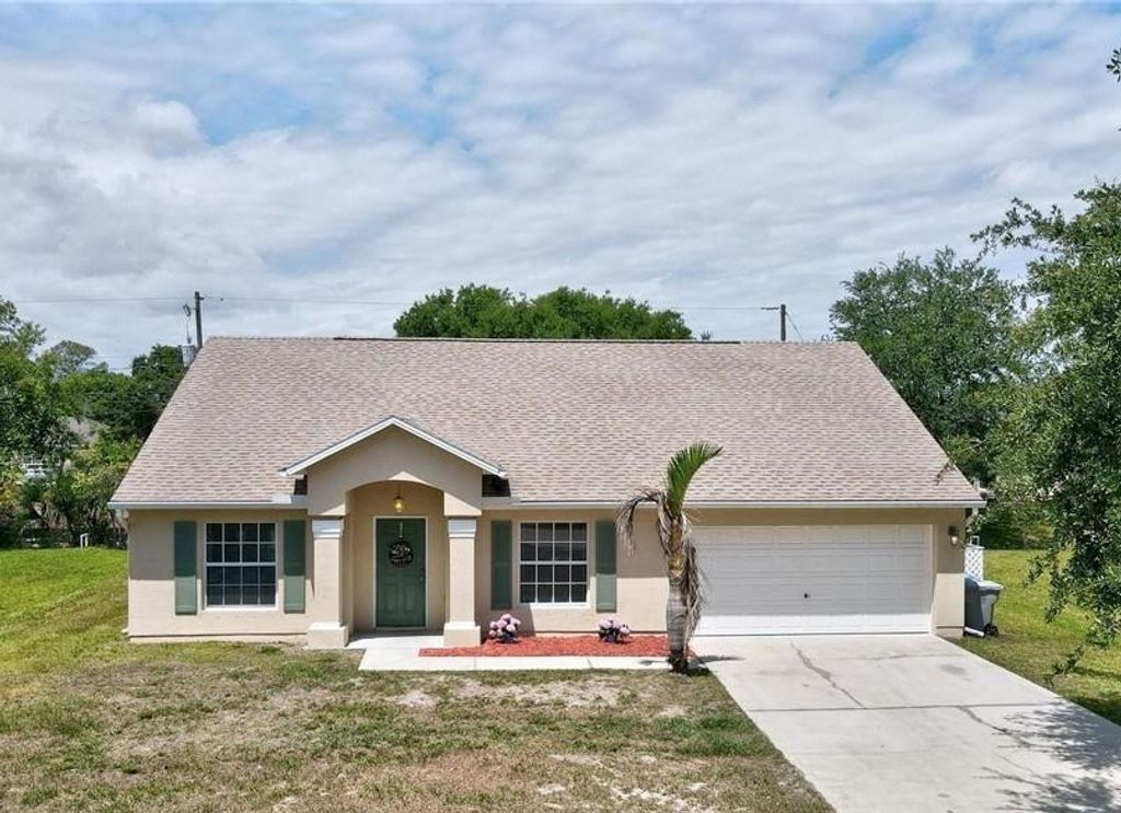 8465 101st Avenue, Vero Beach, FL 32967