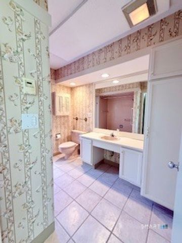 318 Heritage Village E, Southbury, CT 06488