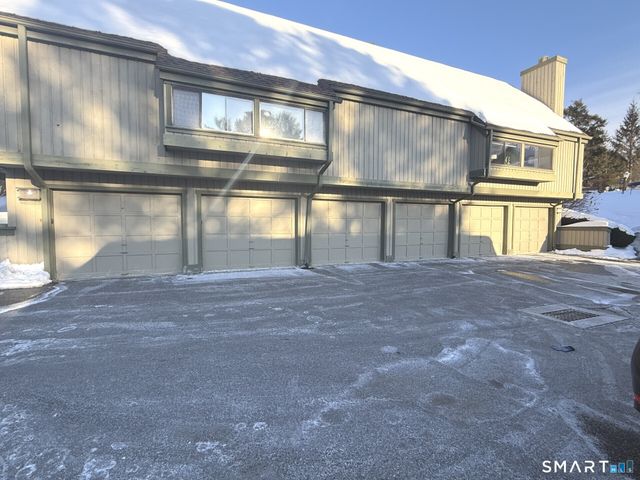 318 Heritage Village E, Southbury, CT 06488