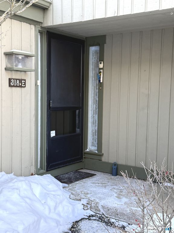 318 Heritage Village E, Southbury, CT 06488