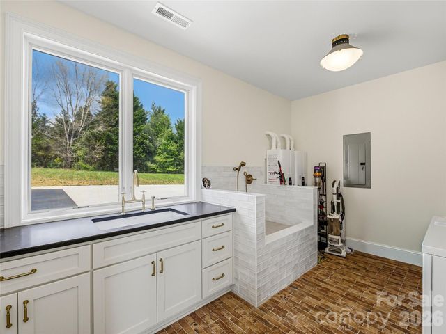 5 Sweetgrass Lane, Fletcher, NC 28732