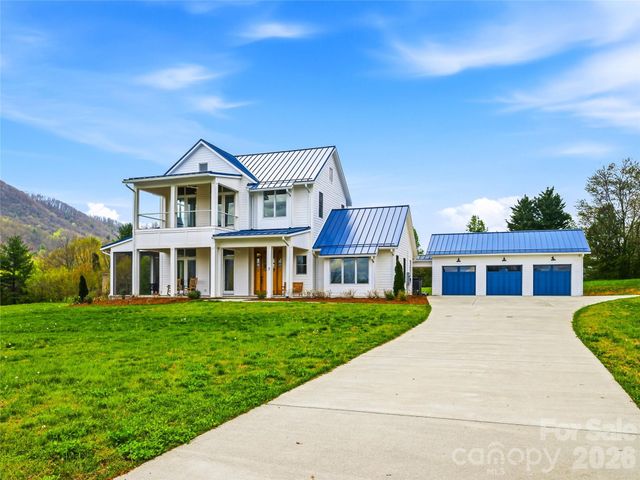 5 Sweetgrass Lane, Fletcher, NC 28732