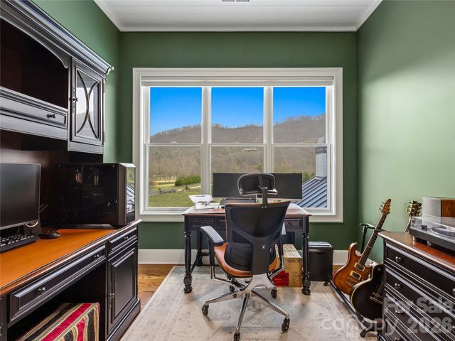 5 Sweetgrass Lane, Fletcher, NC 28732