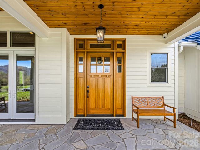 5 Sweetgrass Lane, Fletcher, NC 28732