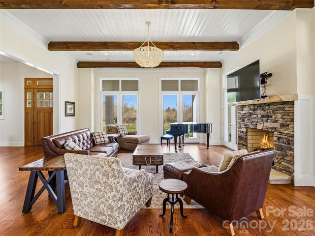 5 Sweetgrass Lane, Fletcher, NC 28732