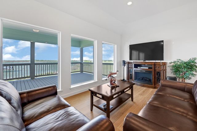 747 Waypoint Drive, Palacios, TX 77465