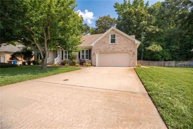 616 Royal Grant DR, Chesapeake, VA 23322
