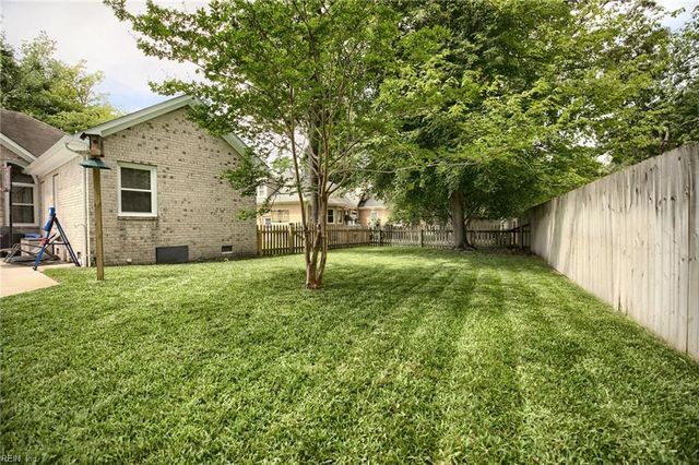 616 Royal Grant DR, Chesapeake, VA 23322